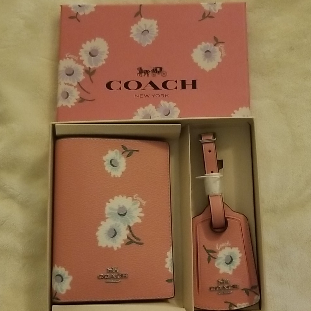 Coach passport wallet and luggage tag